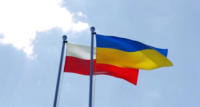 Власти Польши прогнозируют непростой разговор с Украиной из-за «антибандеровского» закона Власти Польши прогнозируют непростой разговор с Украиной из-за «антибандеровского» закона