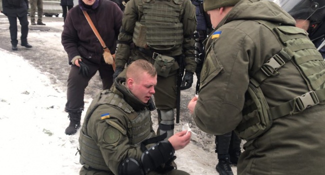 Общественный активист: идет самый настоящий распад государства – Украина перестает существовать у нас на глазах Общественный активист: идет самый настоящий распад государства – Украина перестает существовать у нас на глазах