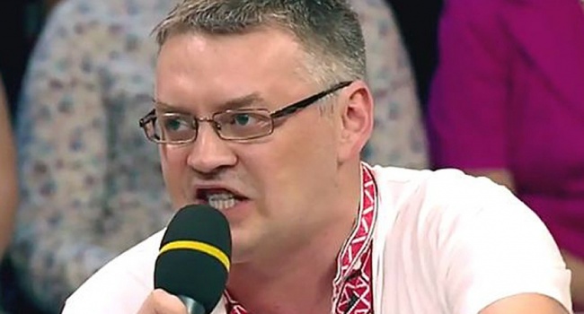 Очередного украинского «политолога» избили на российском ТВ Очередного украинского «политолога» избили на российском ТВ