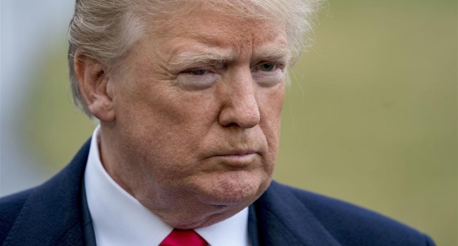 Трамп назвал «провалом» доклад демократов о России Трамп назвал «провалом» доклад демократов о России