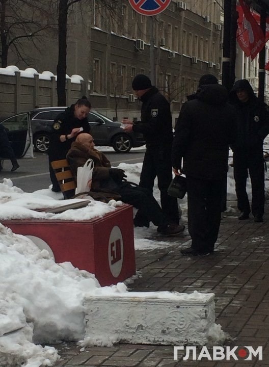 Кортеж Порошенко сбил человека в центре Киева 