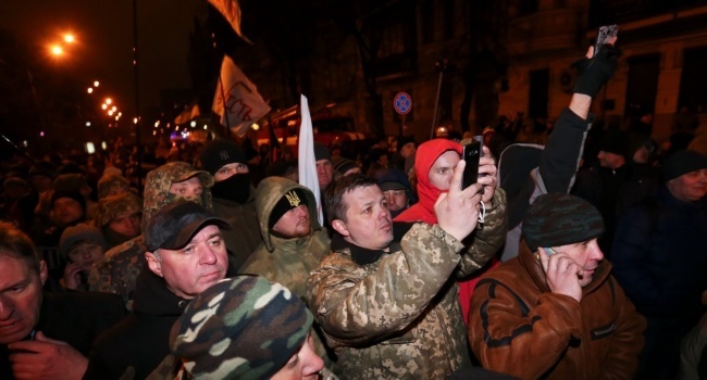 После задержания Рубана оппозиционеры целым табором рванули за границу, – блогер После задержания Рубана оппозиционеры целым табором рванули за границу, – блогер
