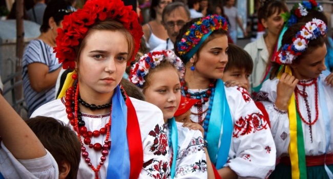 «Демографическое дно»: что поможет увеличить население Украины