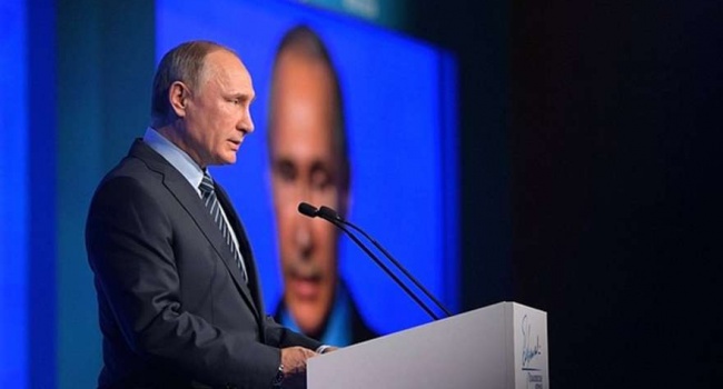 Журналист: Россия при Путине просто имитирует и придумывает разработки Журналист: Россия при Путине просто имитирует и придумывает разработки