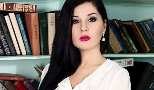 Любовь еще со школьных лет: крымская татарка рассказала о своих чувствах к Путину Любовь еще со школьных лет: крымская татарка рассказала о своих чувствах к Путину