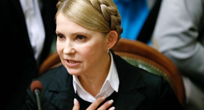 Тимошенко выступила за «мирный протест» с гранатами под Верховной Радой Тимошенко выступила за «мирный протест» с гранатами под Верховной Радой