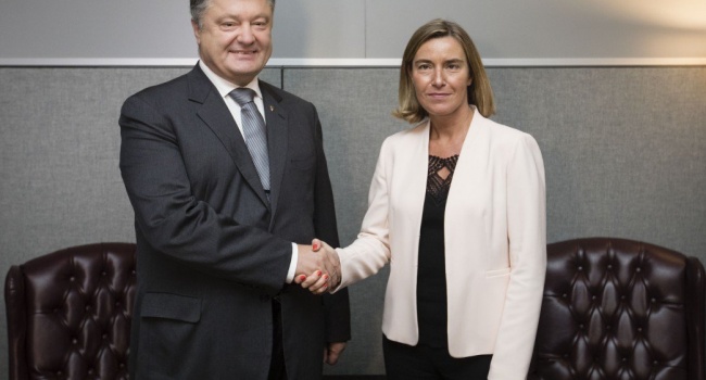 Порошенко: ЕС не должен признавать выборы в России Порошенко: ЕС не должен признавать выборы в России