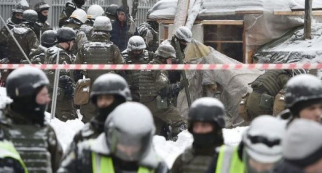 Из 117 задержанных в палаточном городке под парламентом только 11 оказались реальными ветеранами АТО Из 117 задержанных в палаточном городке под парламентом только 11 оказались реальными ветеранами АТО
