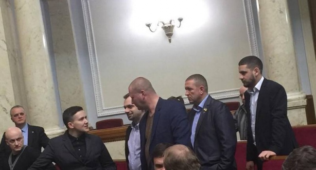 Нусс: украинский парламент должны временно взять под особый режим охраны