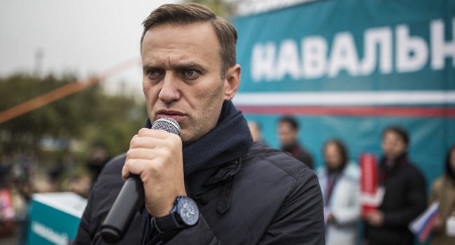 Блогер: Навальный выборы бы не выиграл, но картинку «единоличной поддержки любимого царя-батюшки» мог испортить Блогер: Навальный выборы бы не выиграл, но картинку «единоличной поддержки любимого царя-батюшки» мог испортить