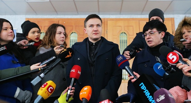 Блогер: поведение Савченко во время брифинга напомнило увиденную ранее передачу о пойманном милицией старом педофиле