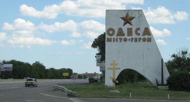 В Одесской области демонтирован последний советский памятник