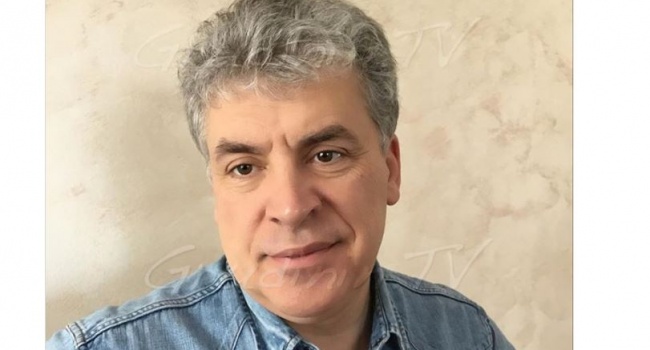 Грудинин проиграл спор и сбрил усы