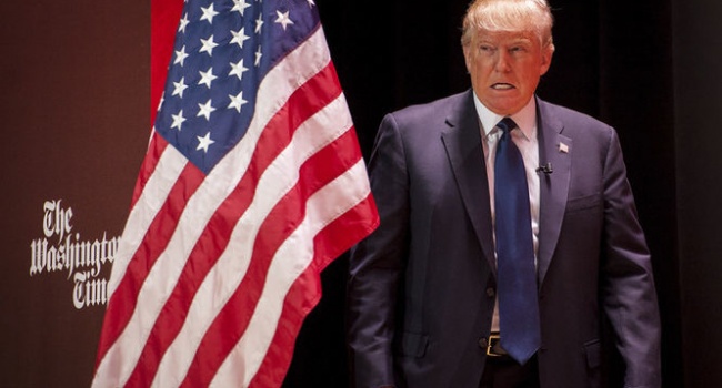 Журналист: сегодня ночью на Трампа в СМИ выйдет новый убойный компромат