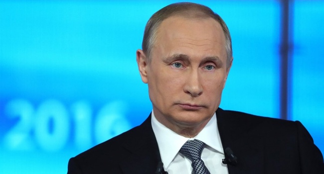 Журналист: «Путин может пойти еще на один срок, и он изменит Конституцию»