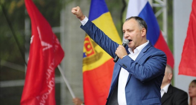 Друг Путина Додон объявит трех дипломатов РФ персонами нон грата и вышлет из Молдовы