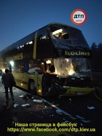 В Чехии автобус с украинцами попал в страшное ДТП: опубликованы первые фото 