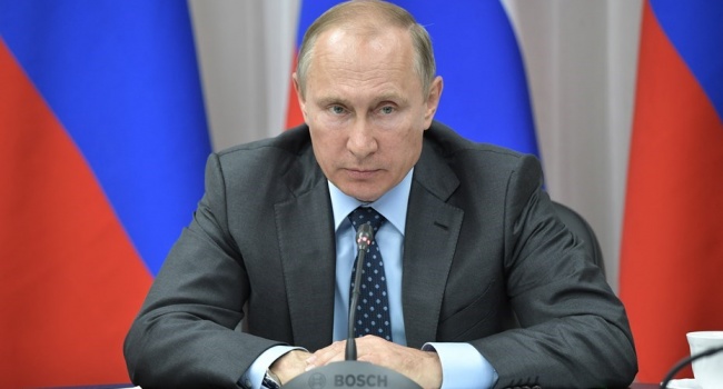 Блогер: «Путина нельзя подпускать к ядерной кнопке»