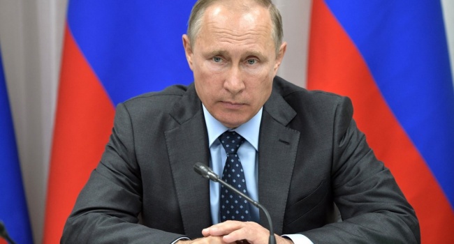 Путин подрывает мировую безопасность, - российский блогер
