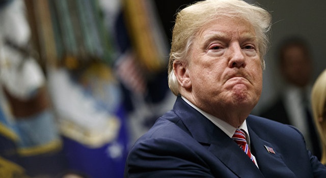 WP: Трамп не на шутку разгневался из-за высылки ЕС российских дипломатов WP: Трамп не на шутку разгневался из-за высылки ЕС российских дипломатов