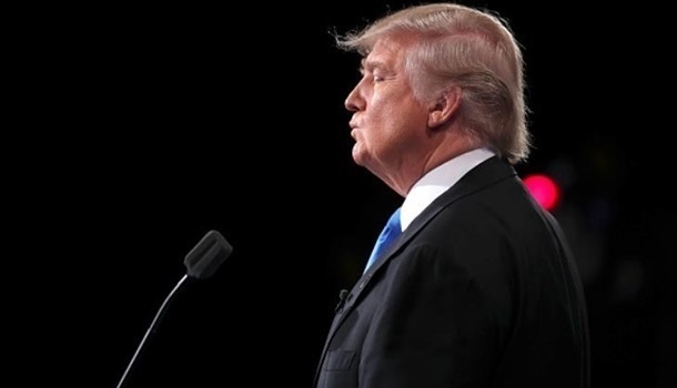 Трамп отложил введение новых антироссийских санкций Трамп отложил введение новых антироссийских санкций