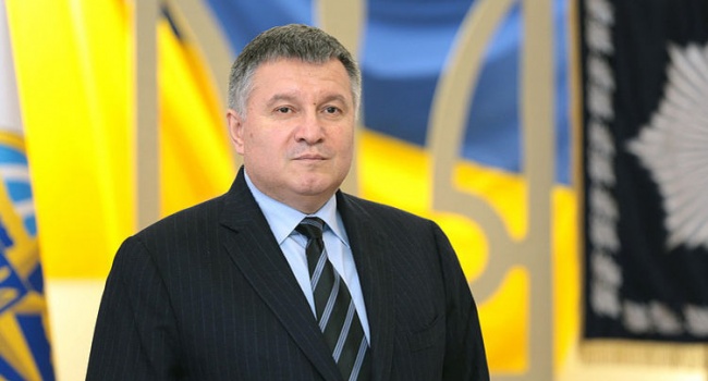 Освободить Горловку и взять Донецк в кольцо: историк дал оценку инициативе Авакова Освободить Горловку и взять Донецк в кольцо: историк дал оценку инициативе Авакова