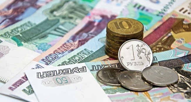 Экономист: «Как РФ встала с колен, экономика расти перестала»