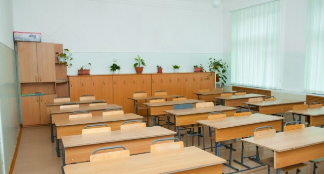 В школе под Ленинградом ученики издеваются над одноклассником из Украины