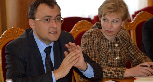МИД: Венгрия выдала на территории Украины более ста тысяч паспортов МИД: Венгрия выдала на территории Украины более ста тысяч паспортов