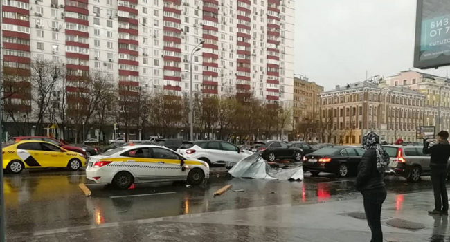 На Москву обрушился ураган, погибли два человека – ребенок и взрослый На Москву обрушился ураган, погибли два человека – ребенок и взрослый