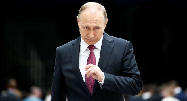 Историк: В окружении президента РФ уже не скрывается открытая борьба