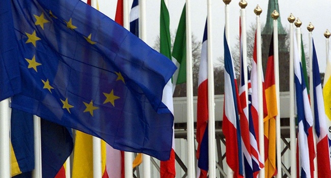 Страны ЕС планируют смягчить санкции против России