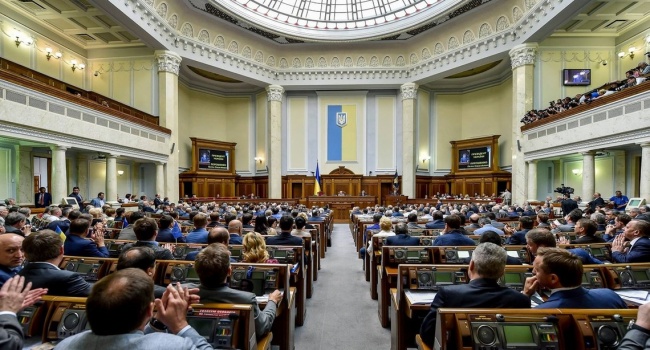 В Верховной Раде уже лежит законопроект, который может запретить в Украине церковь страны агрессора, – блогер В Верховной Раде уже лежит законопроект, который может запретить в Украине церковь страны агрессора, – блогер