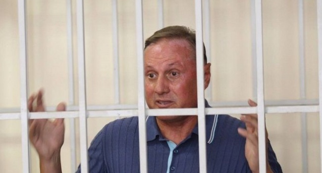 Ефремов рассказал о жизни в СИЗО Ефремов рассказал о жизни в СИЗО