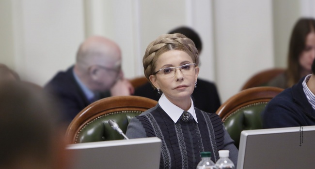 Тимошенко во второй раз обещает снизить тарифы по всей стране Тимошенко во второй раз обещает снизить тарифы по всей стране