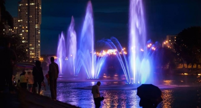 Новые фонтаны в Киеве будут работать до конца сентября