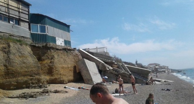 Новый сезон в Крыму: мусорные свалки и заброшенные пляжи