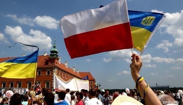 Польша и Украина пытаются договориться по истории Польша и Украина пытаются договориться по истории