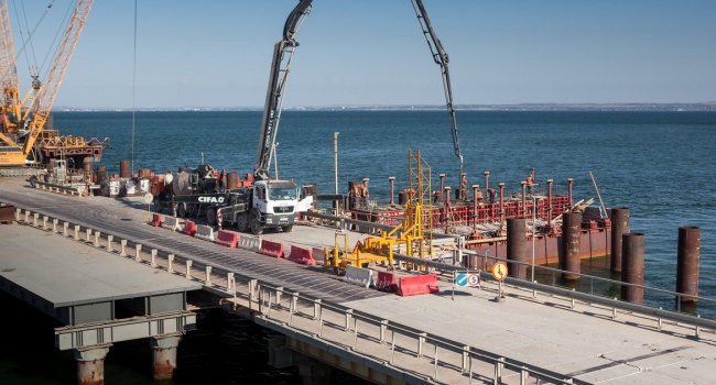 На подходе к Крымскому мосту открыли движение На подходе к Крымскому мосту открыли движение