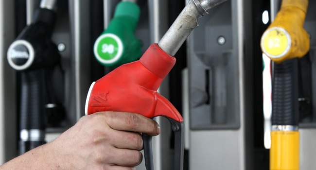  В Украине резко выросла цена на бензин и солярку