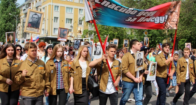 На параде в Москве заметили беркутовцев, которые расстреливали Майдан На параде в Москве заметили беркутовцев, которые расстреливали Майдан