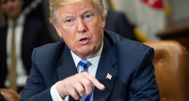 Трамп: «Ким Чен Ына может ожидать судьба Каддафи» Трамп: «Ким Чен Ына может ожидать судьба Каддафи»