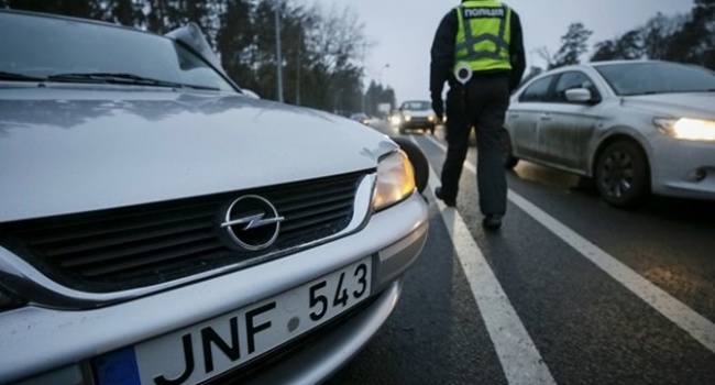 В Украине усложнили ввоз автомобилей на еврономерах