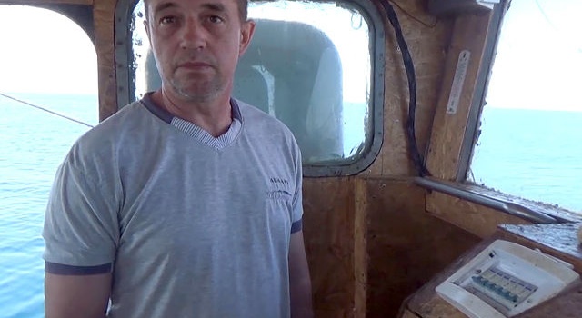 Капитан задержанного в Крыму украинского судна ответит за убийство дельфинов, - ФСБ РФ Капитан задержанного в Крыму украинского судна ответит за убийство дельфинов, - ФСБ РФ