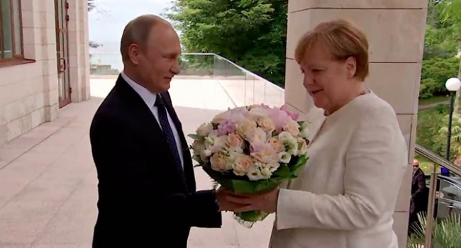 «Я почему злая была? Потому что Путин цветы не дарил», - в сети обсудили Меркель и Путина