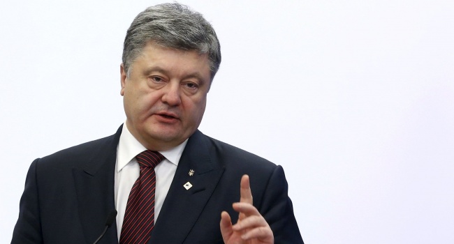 Порошенко рассказал украинцам, куда уходят «деньги Януковича»