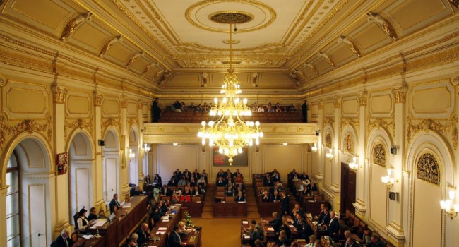 Чешский парламент ответит на заявление Земана о «Новичке»