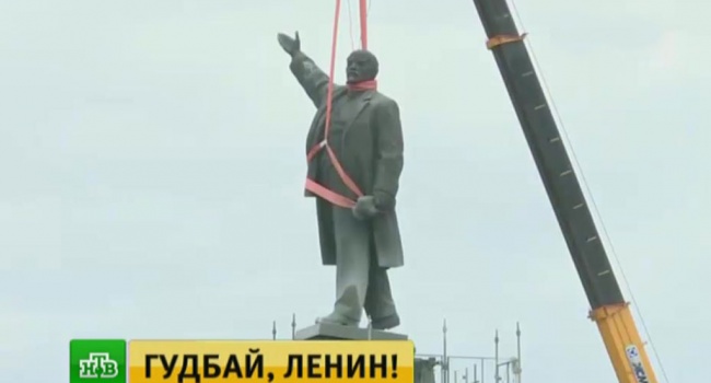Порошенко озвучил число демонтированных в Украине памятников Ленину
