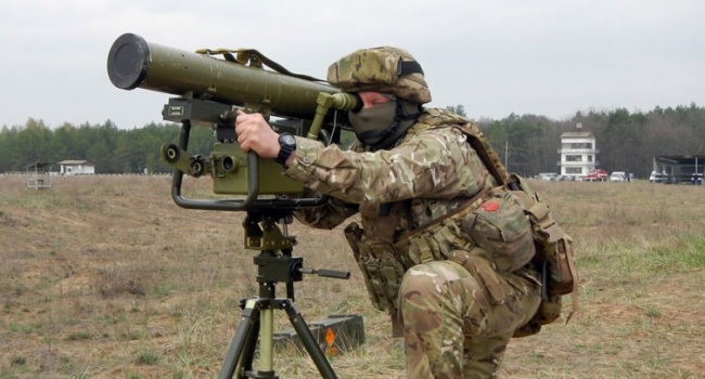 Петр Порошенко распорядился отправить на Донбасс больше аналогов ПТРК Javelin Петр Порошенко распорядился отправить на Донбасс больше аналогов ПТРК Javelin