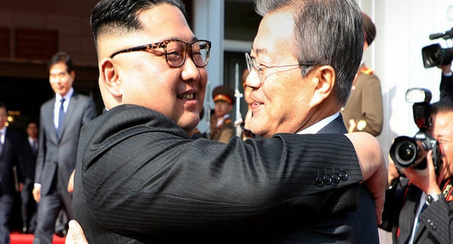 Ким Чен Ын всерьез перепугался из-за отказа Трампа – оперативно прибыл на переговорный пункт Пханмунджом